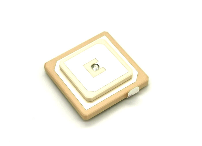 High precision GPS antenna
